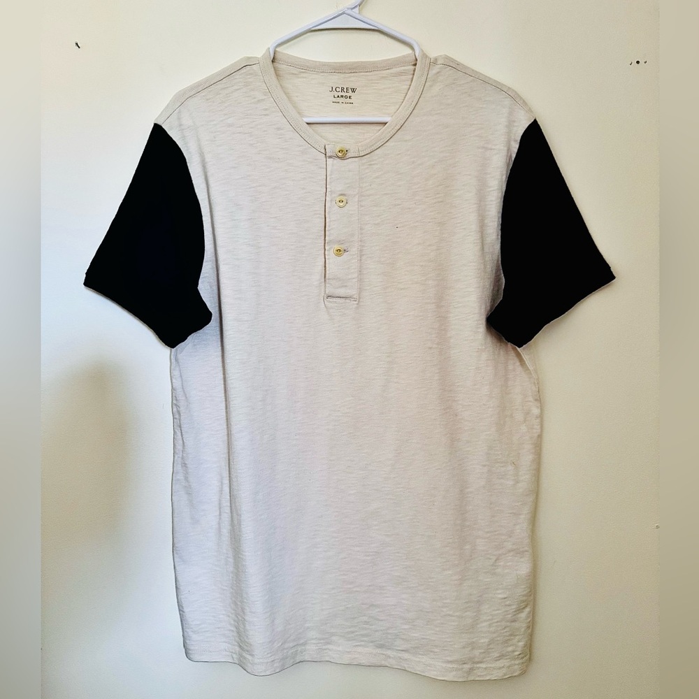 🔴NEW🔴 J. Crew Men’s Three (3) Botton Top, Size L